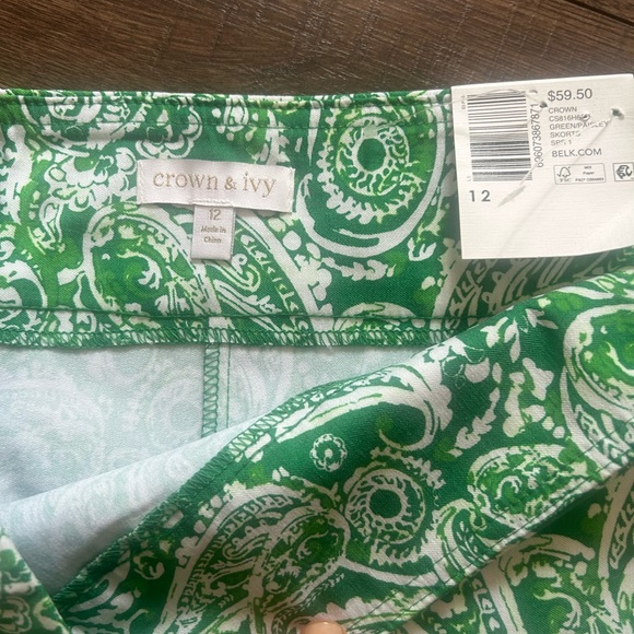 Crown & Ivy Skirt Skort, green paisley, size 12, ** new with tags** - Picture 3 of 4